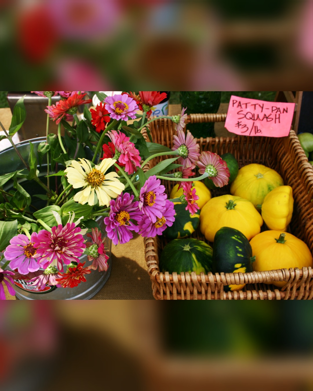 Instagram post made with this tool: a 1080×1350 JPEG of zinnias and patty-pan squash at a farmers market, the whole 3:2 photo kept with blurred bars above and below